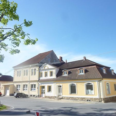 Guest House U Zlateho Jelena Žinkovy Εξωτερικό φωτογραφία