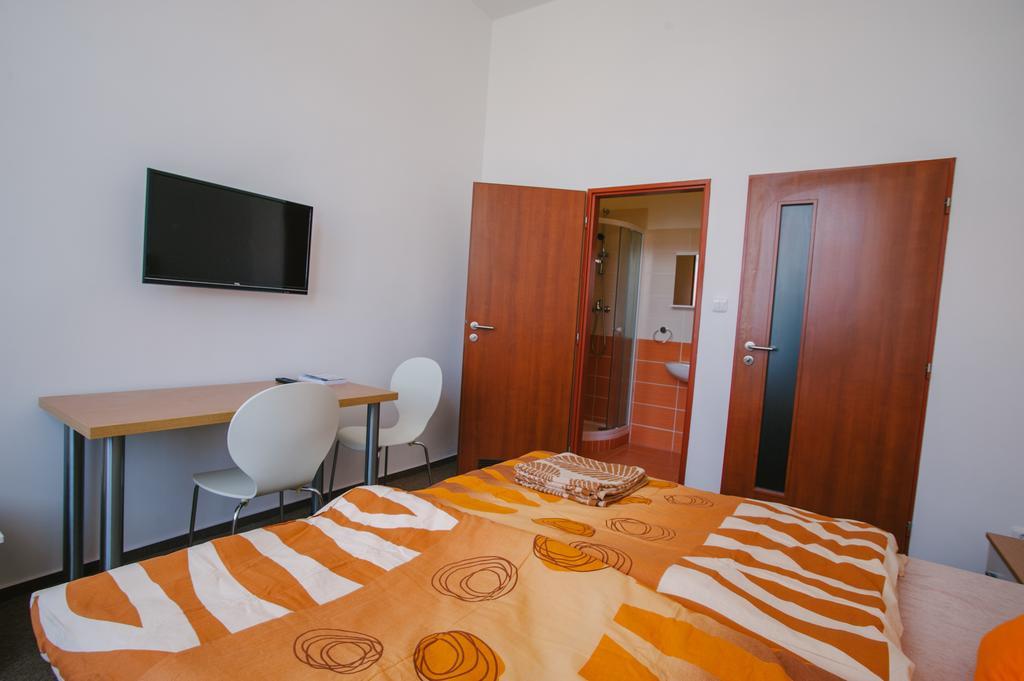 Guest House U Zlateho Jelena Žinkovy Εξωτερικό φωτογραφία